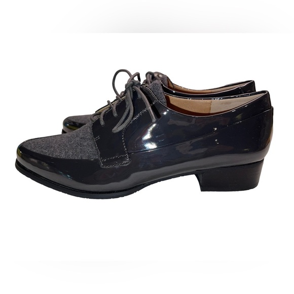 Tahari - patent leather and fabric Loafer - size 6M - NWT - Picture 1 of 7